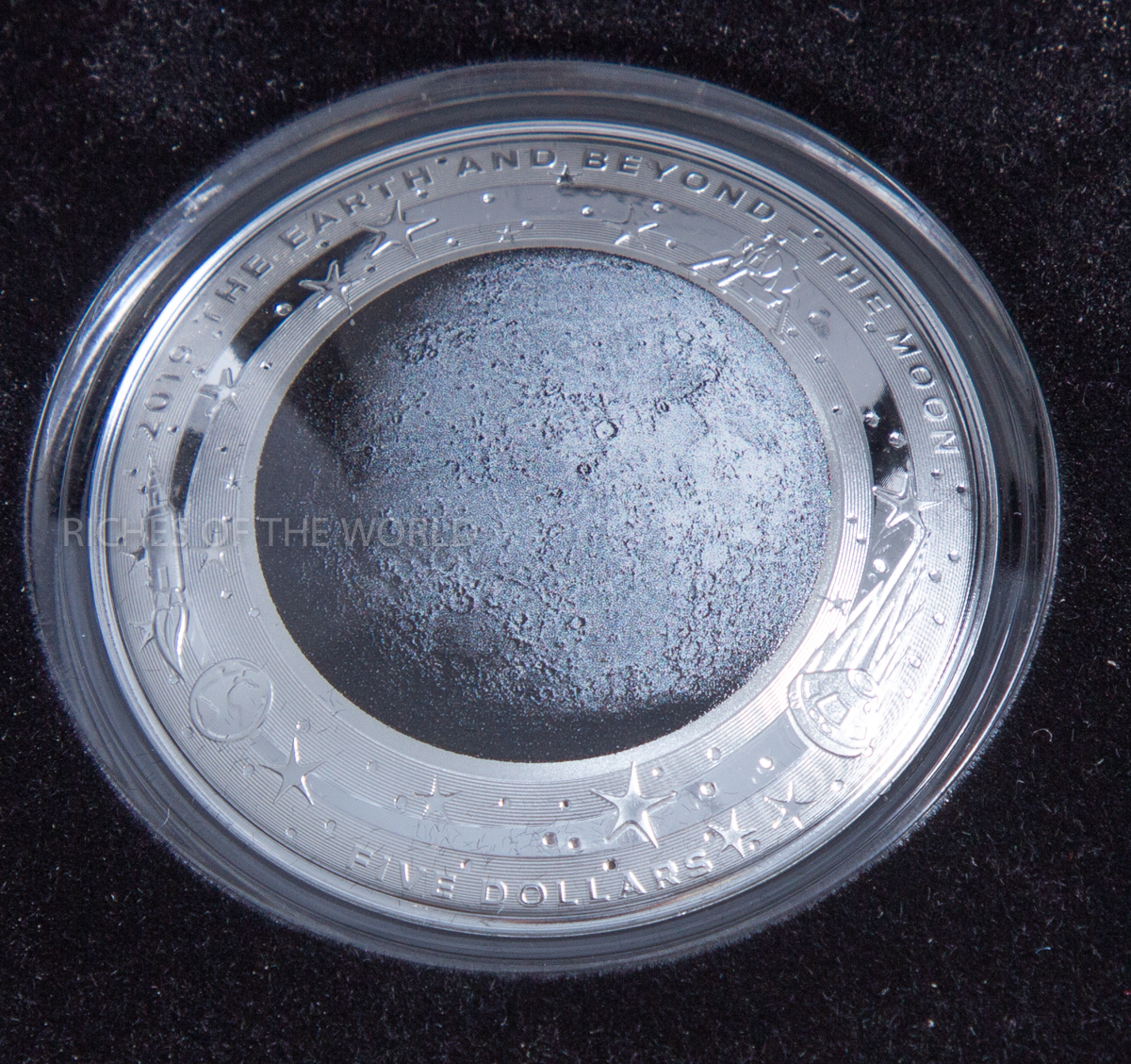 2019 Australia $5 Coloured Fine Silver Coin Featuring Moon - Image 4